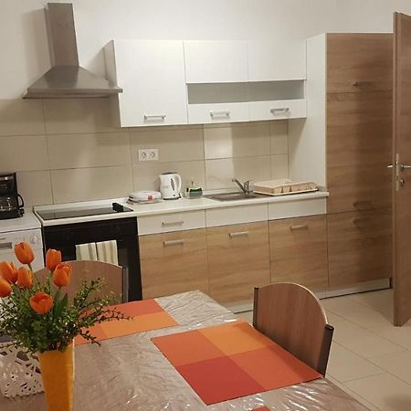 Apartment Orange Brist Pula Eksteriør billede