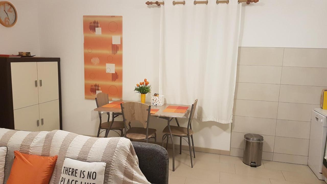 Apartment Orange Brist Pula Eksteriør billede